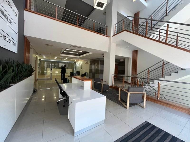 1020  m² Office Space in Illovo photo number 5