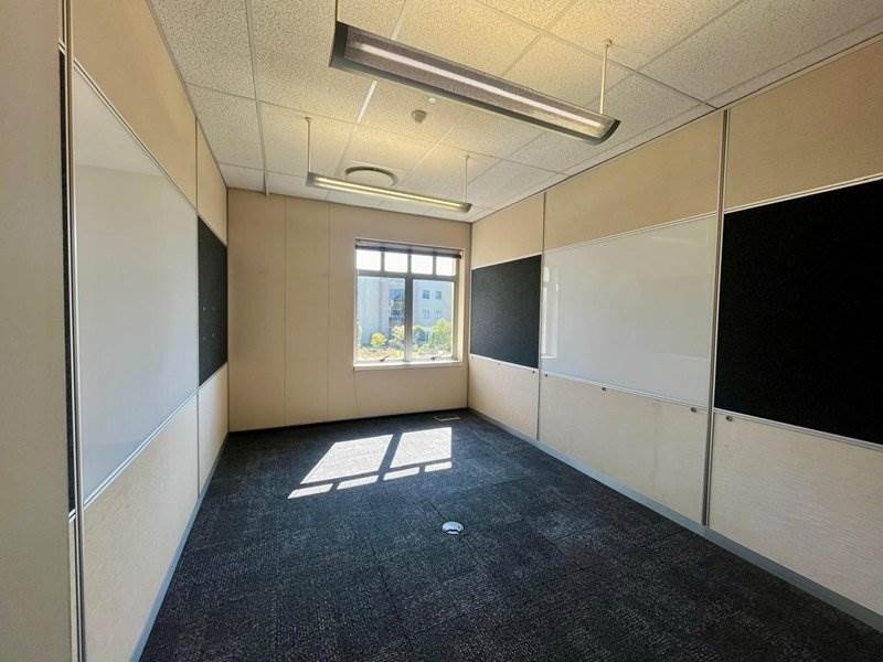 1020  m² Office Space in Illovo photo number 14
