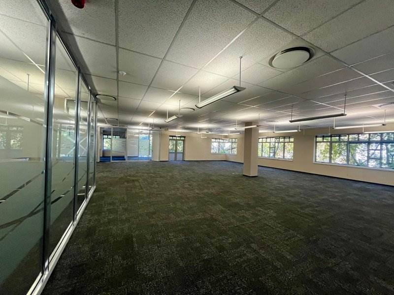 1020  m² Office Space in Illovo photo number 20