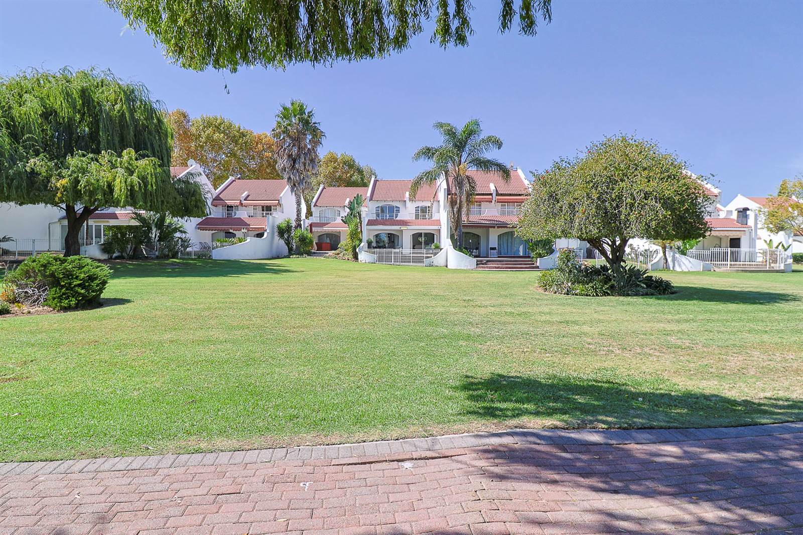 3 Bed Cluster in Vaal Marina photo number 4