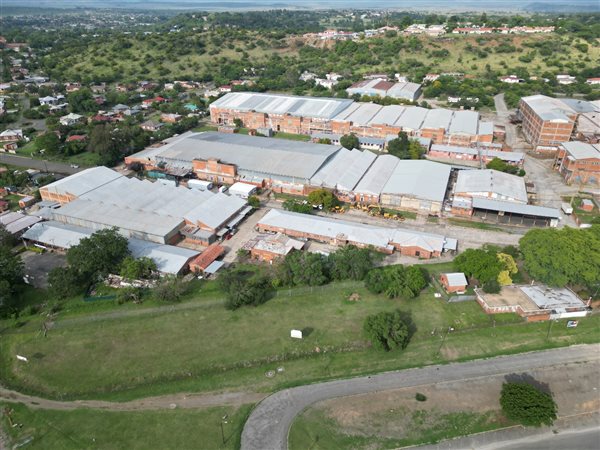 100 873  m² Industrial space