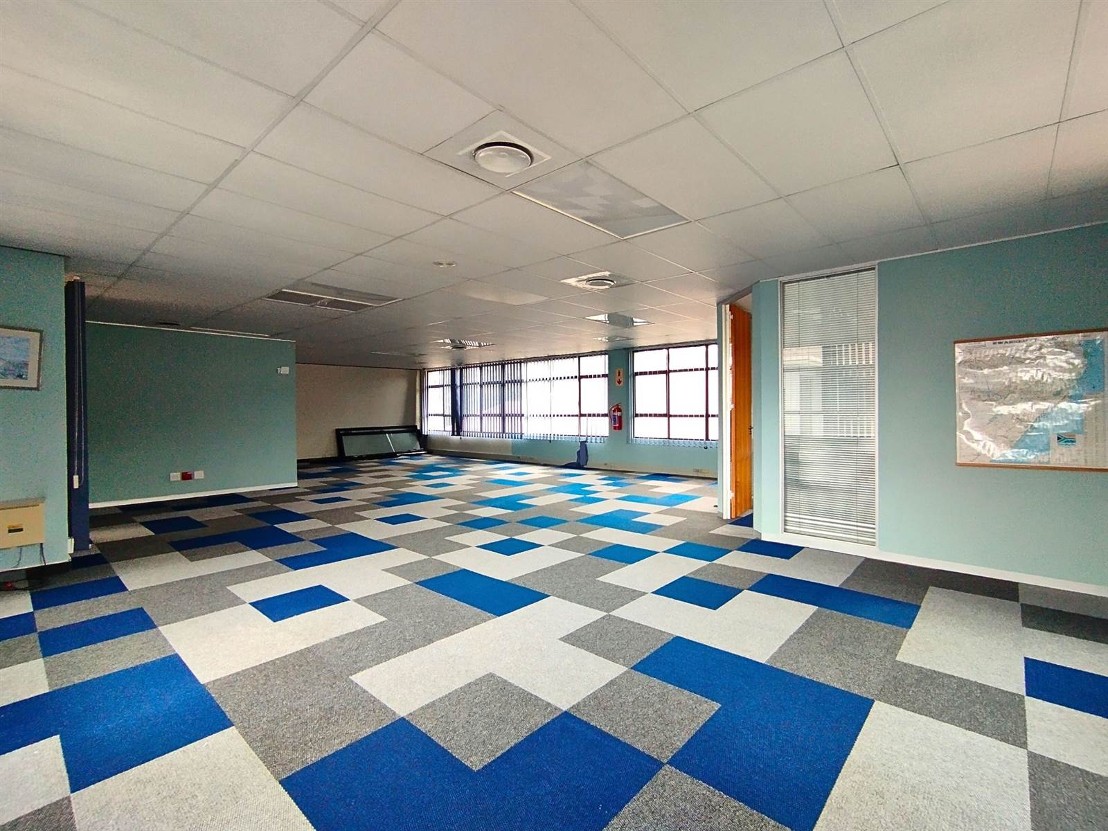 361  m² Office Space in Westville photo number 7
