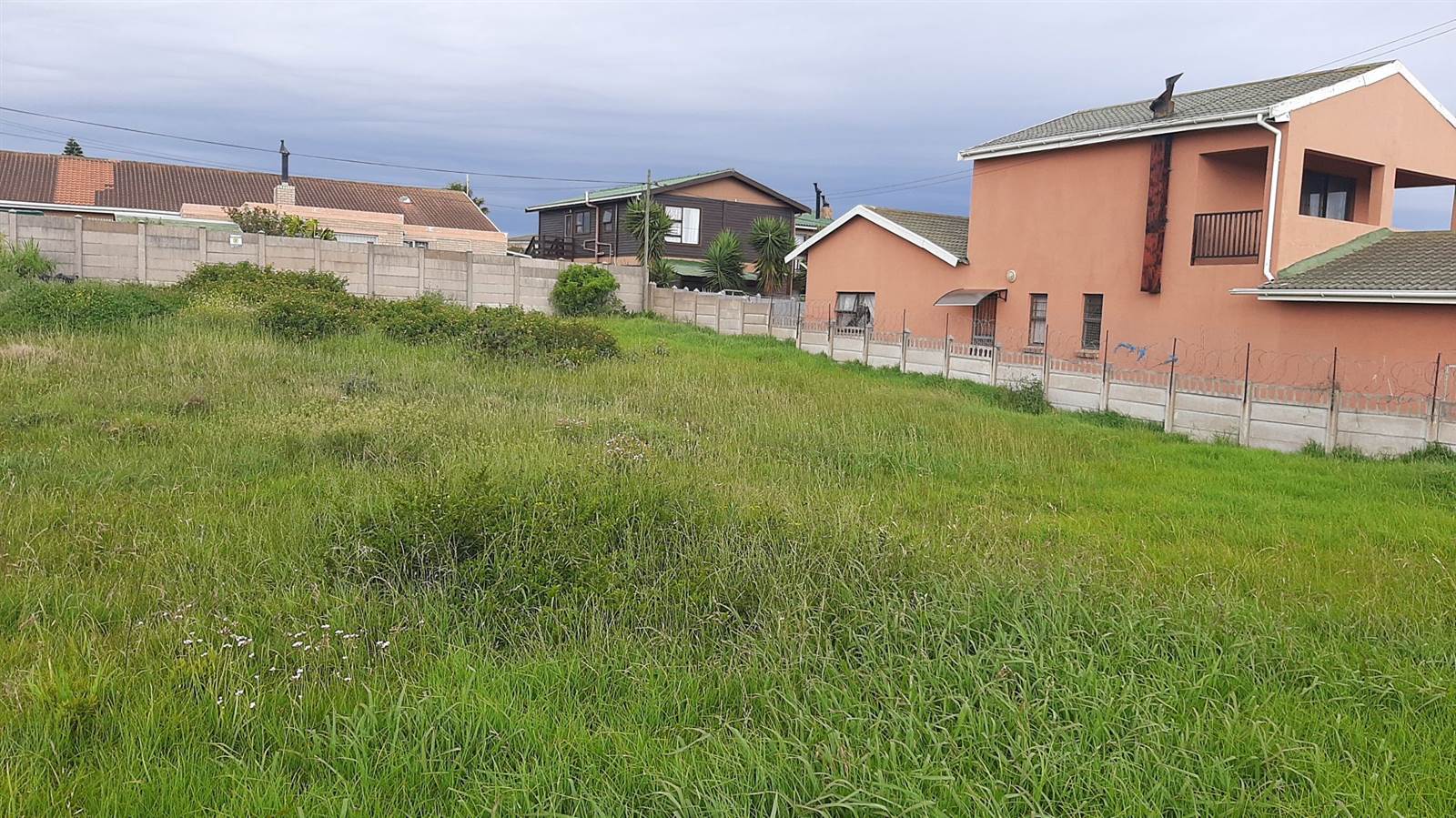 713 m² Land available in C Place photo number 3