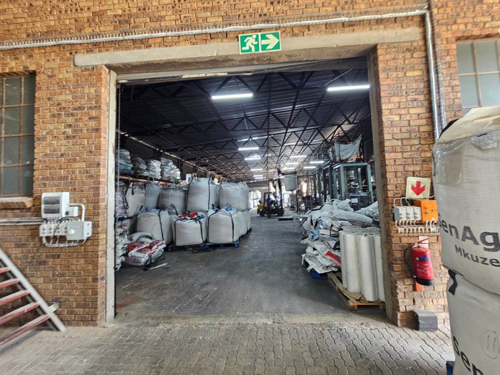 1200  m² Industrial space in Nigel photo number 5