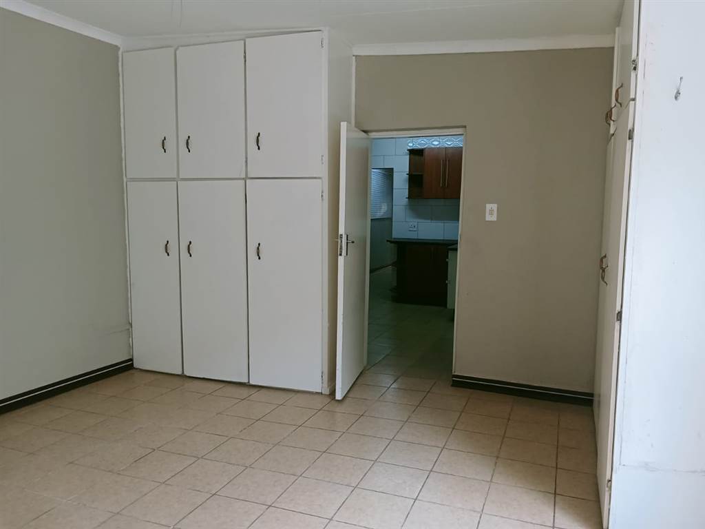 6 Bed House in Polokwane Central photo number 15