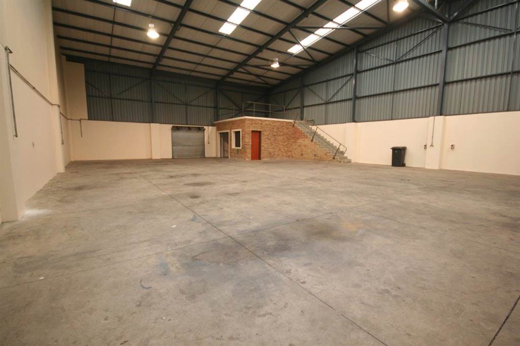 451  m² Industrial space in Stormill photo number 9