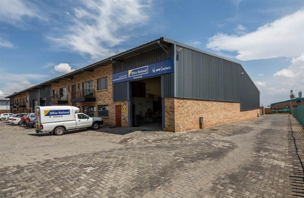 451  m² Industrial space in Stormill photo number 3