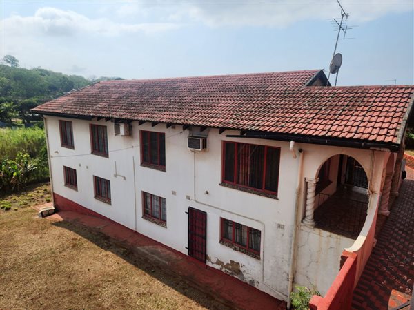 10 Bed House in Isipingo Rail