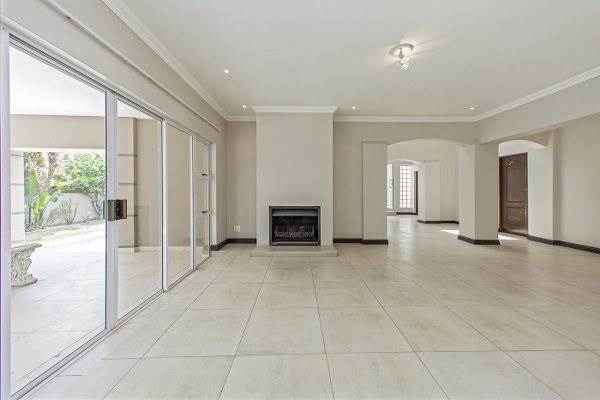 5 Bed House in Dainfern Golf Estate photo number 14