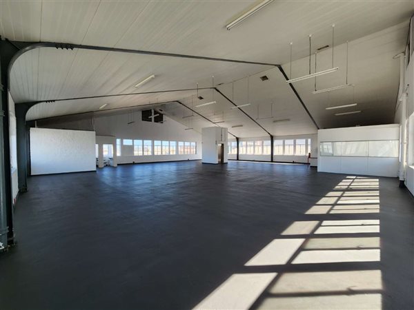 482  m² Industrial space in Maitland