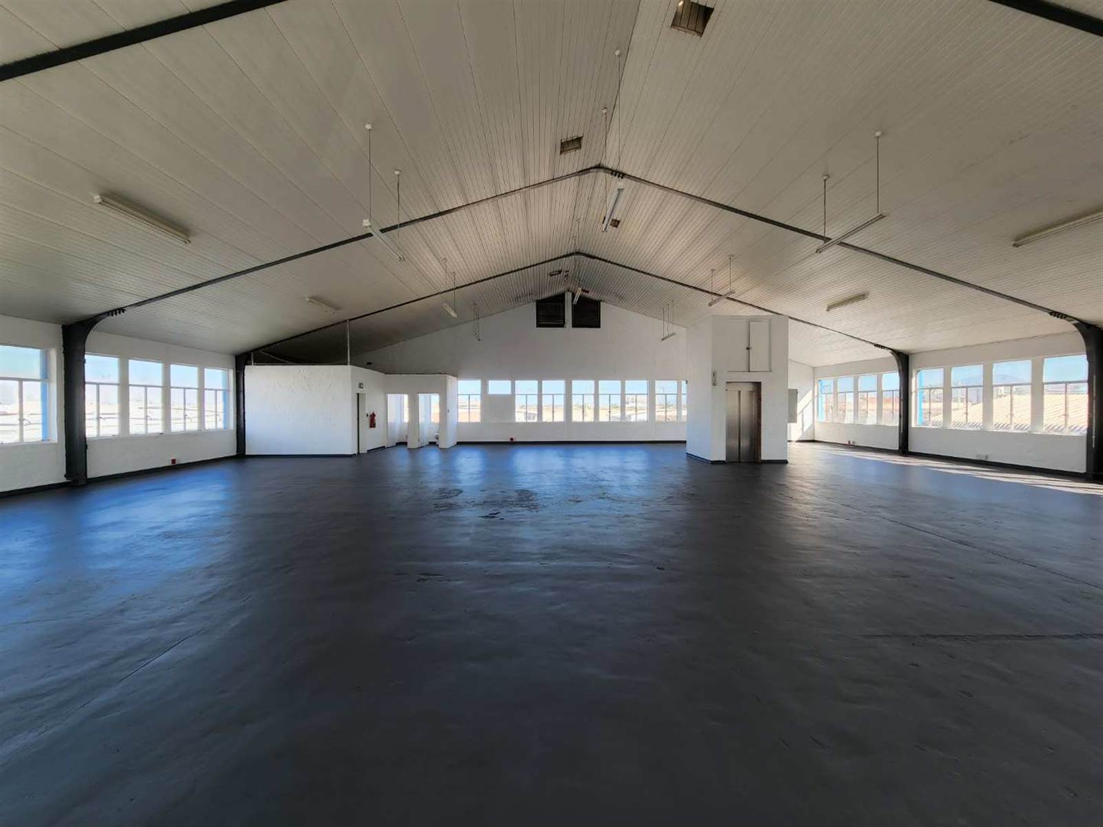 482  m² Industrial space in Maitland photo number 3