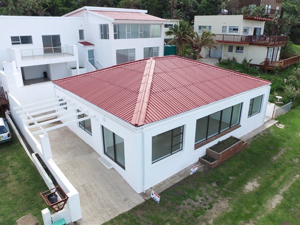 9 Bed House in Morgans Bay