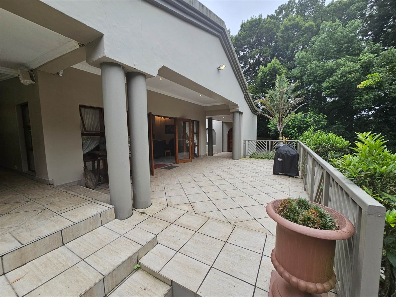 5 Bed House in Kloof photo number 13