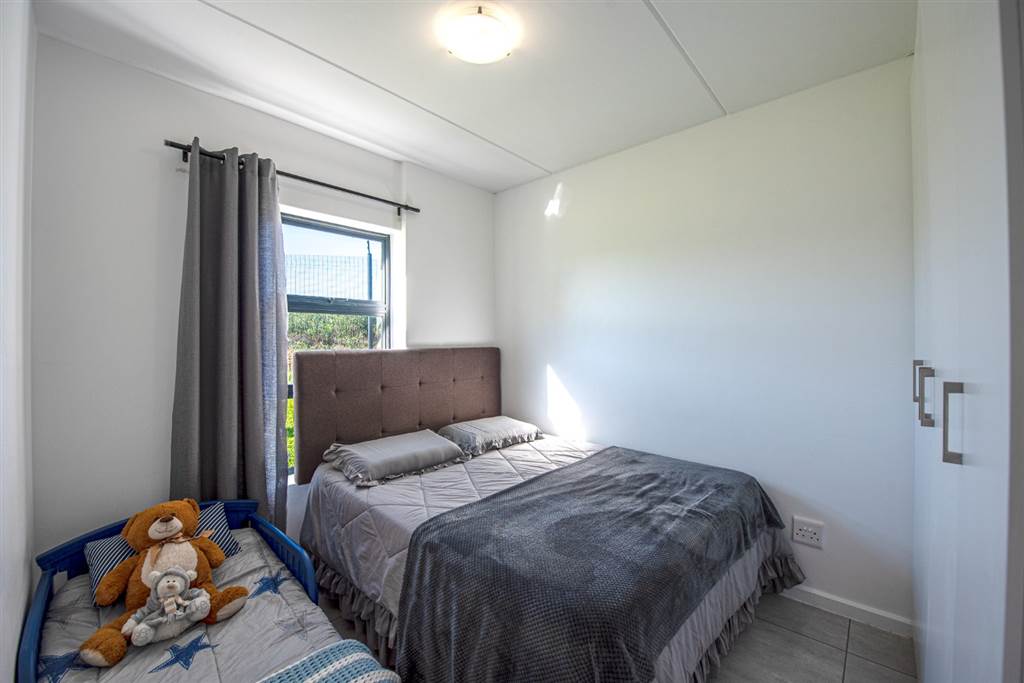 2 Bed Apartment in Eersterivier photo number 12