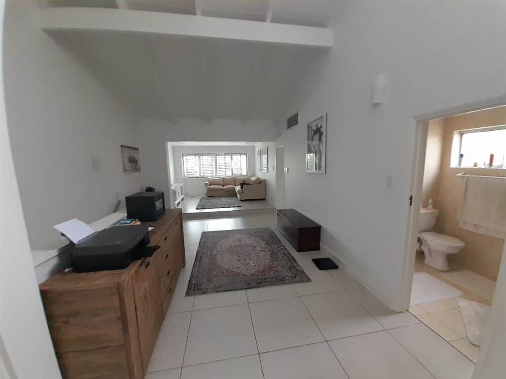 3 Bed Townhouse in Umhlanga Rocks photo number 10
