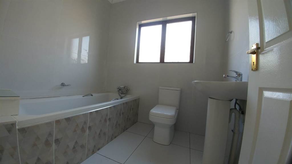 4 Bed House in Highveld Park photo number 14