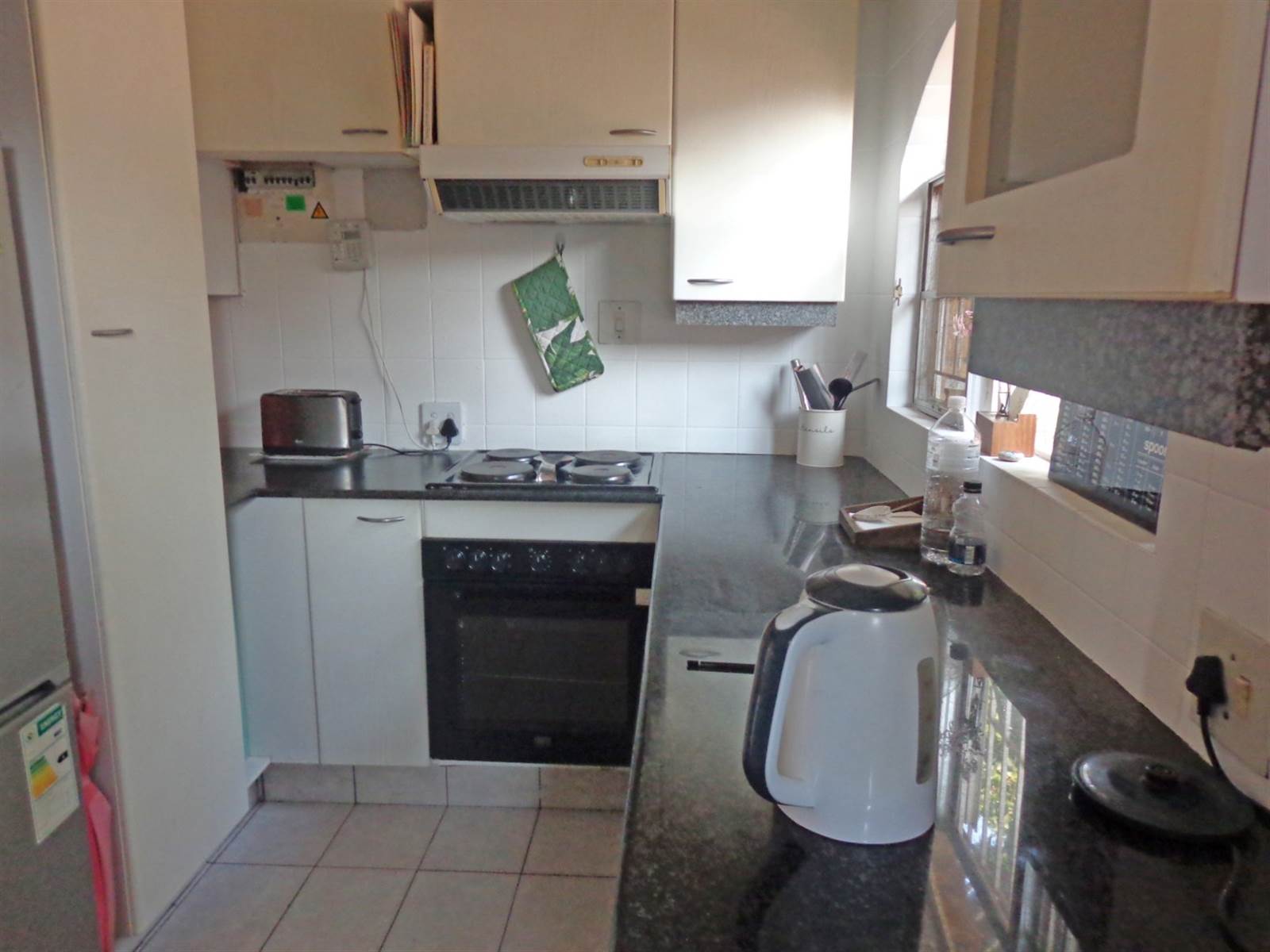 1 Bed Townhouse in Corlett Gardens photo number 8