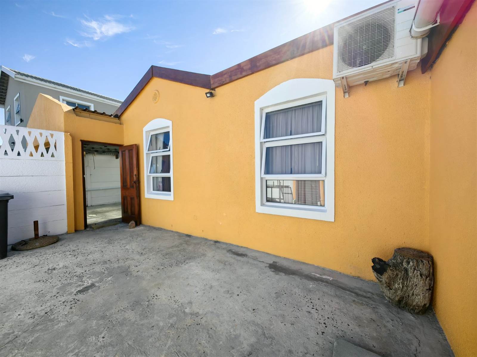 4 Bed House in Mitchells Plain photo number 5