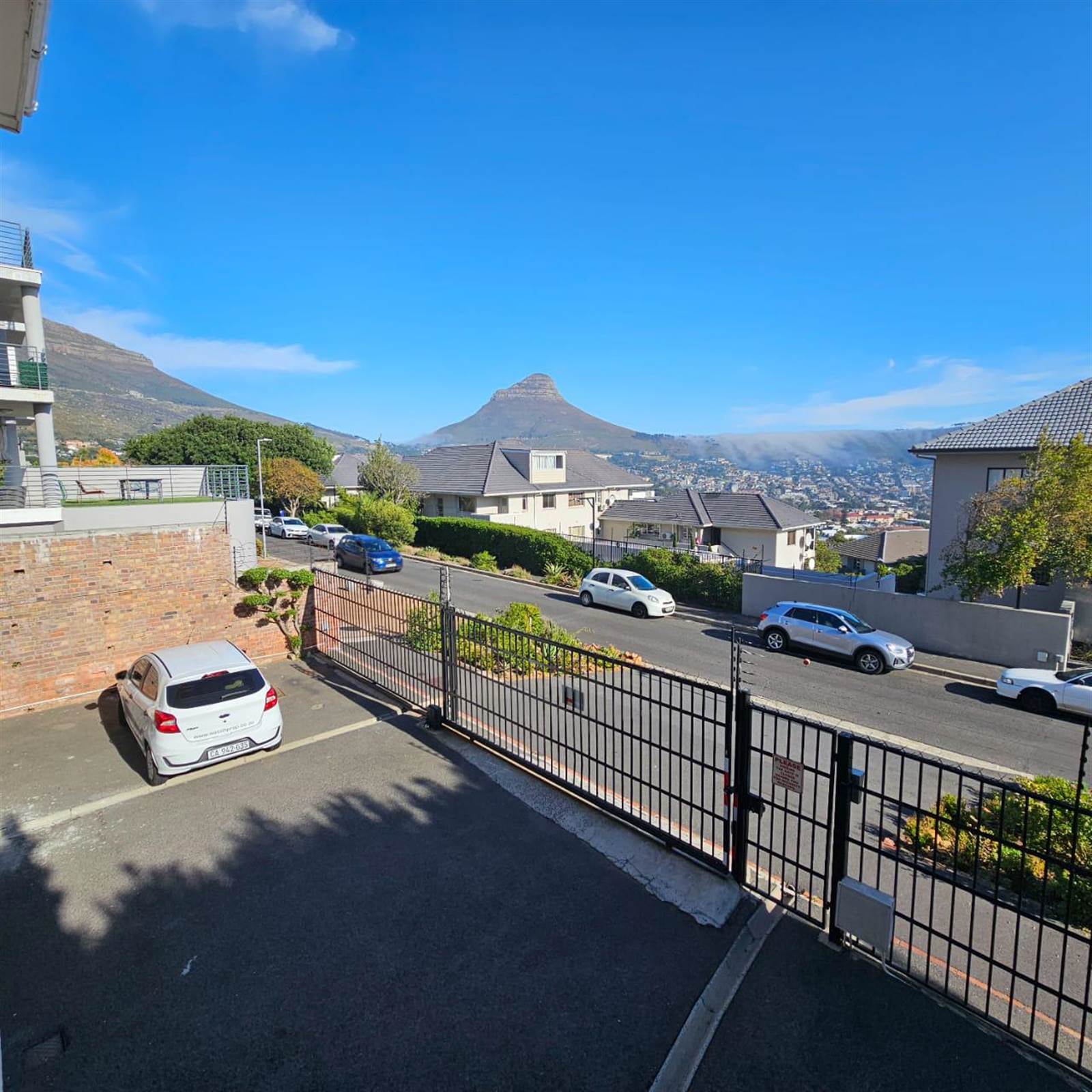 2 Bed Apartment in Vredehoek photo number 19