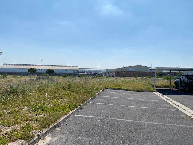 7000 m² Land available in Parow photo number 1