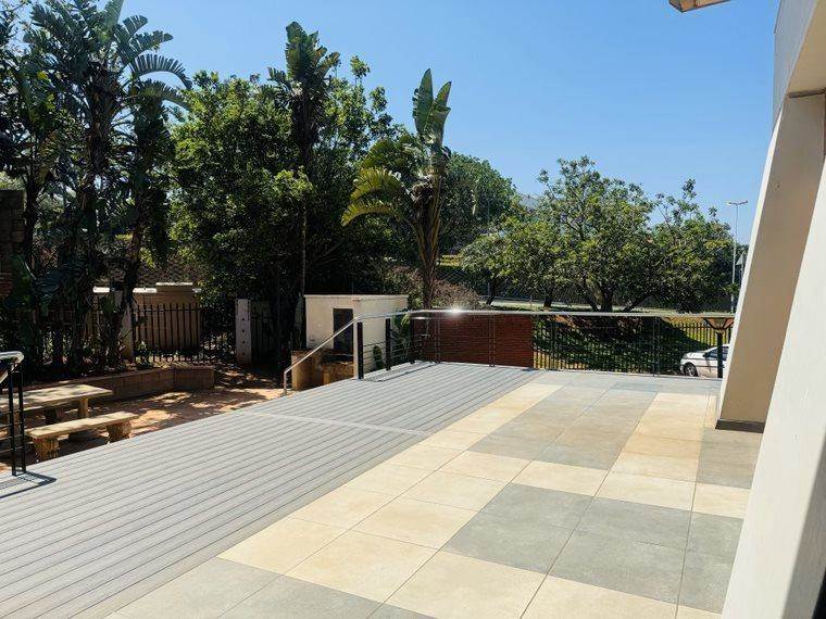 170  m² Commercial space in La Lucia photo number 13