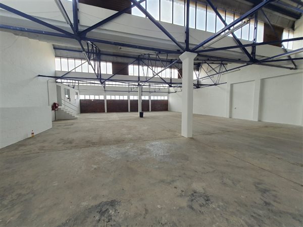 600  m² Commercial space in Paarden Eiland