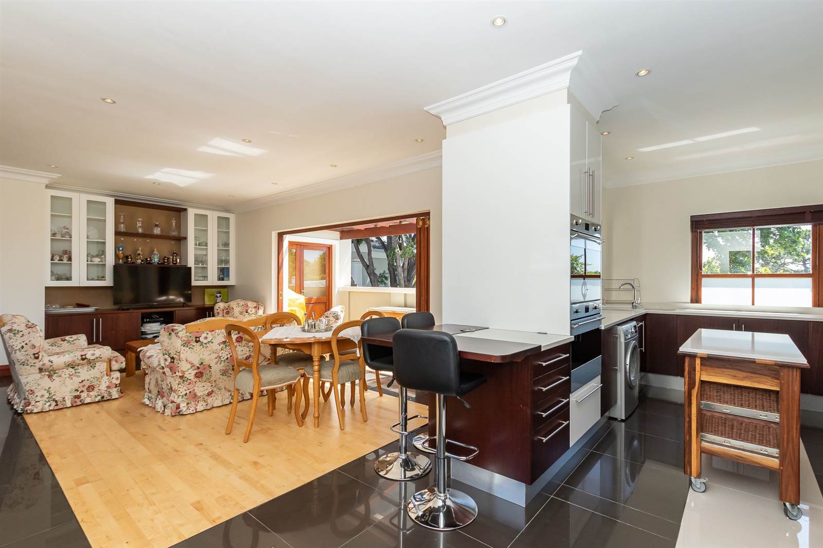 6 Bed House in Constantia Upper  photo number 23