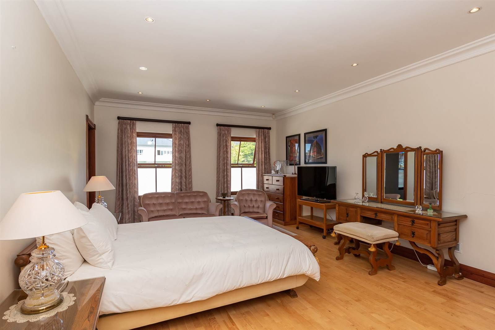 6 Bed House in Constantia Upper  photo number 12