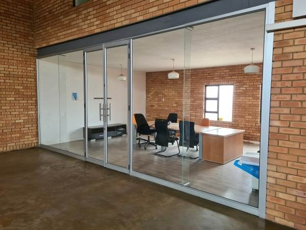 380  m² Industrial space in Waterval East photo number 5