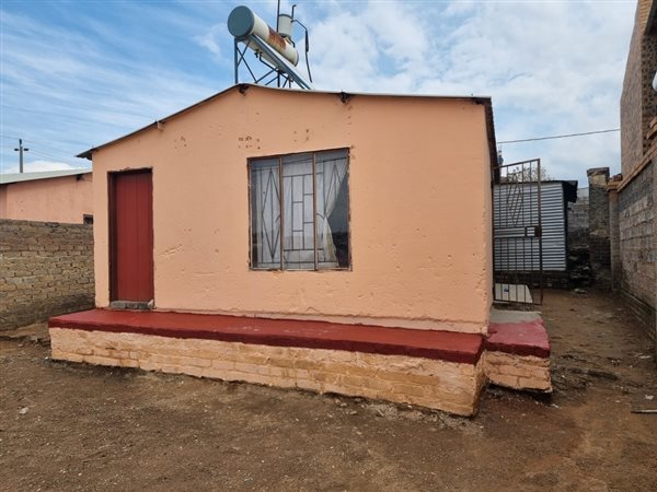 2 Bedroom House 2 Bedroom House
