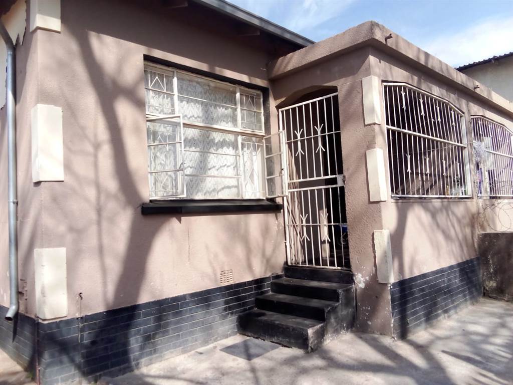 4 Bed House in Turffontein photo number 29