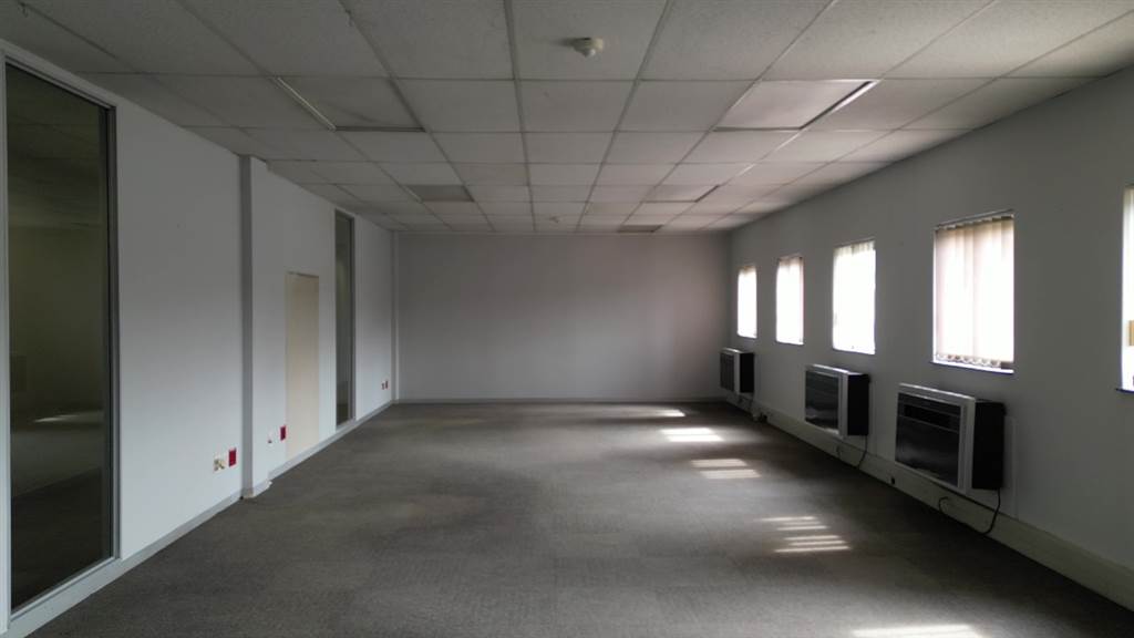 4740  m² Commercial space in Meadowdale photo number 15