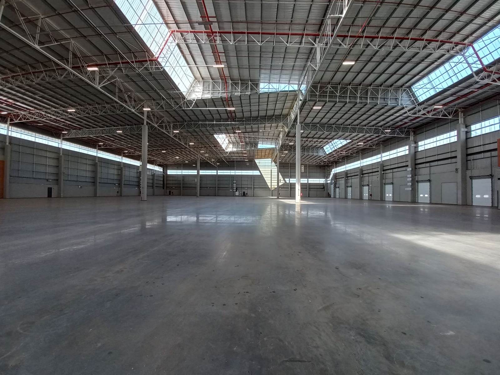 14850  m² Industrial space in Anderbolt photo number 2