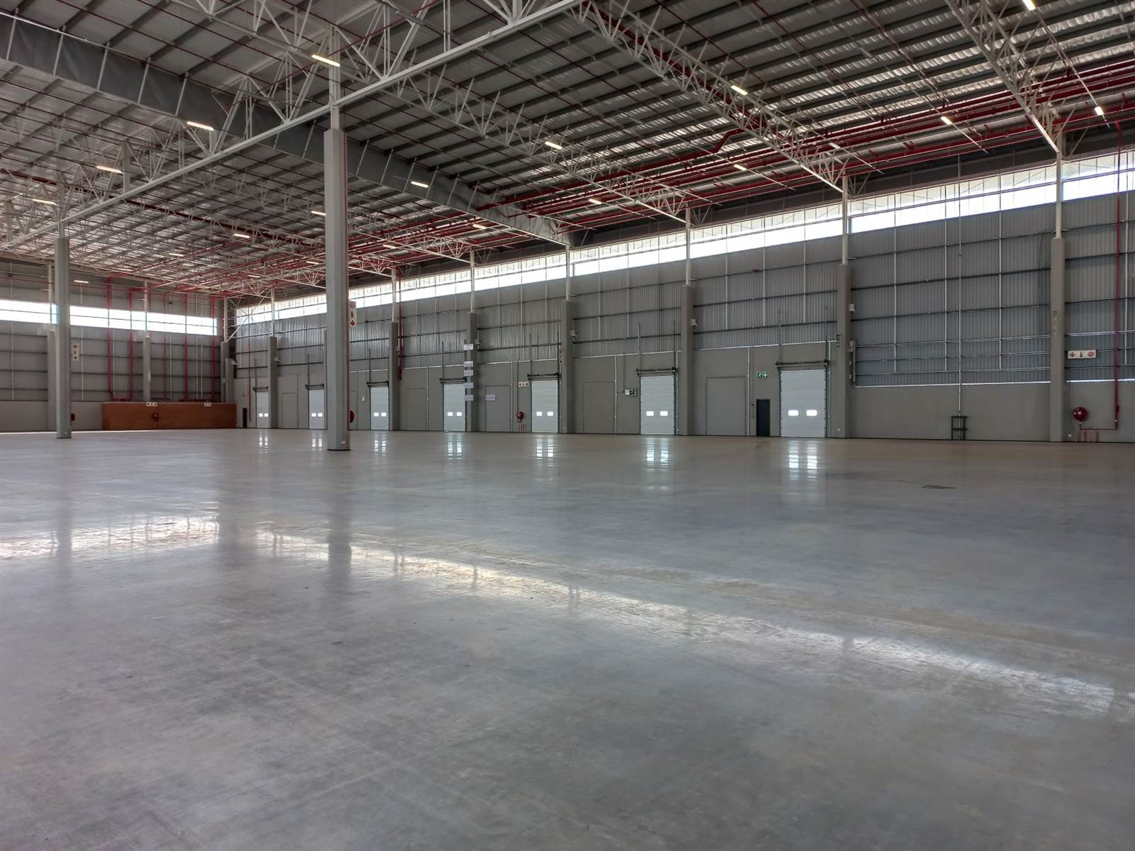 14850  m² Industrial space in Anderbolt photo number 3