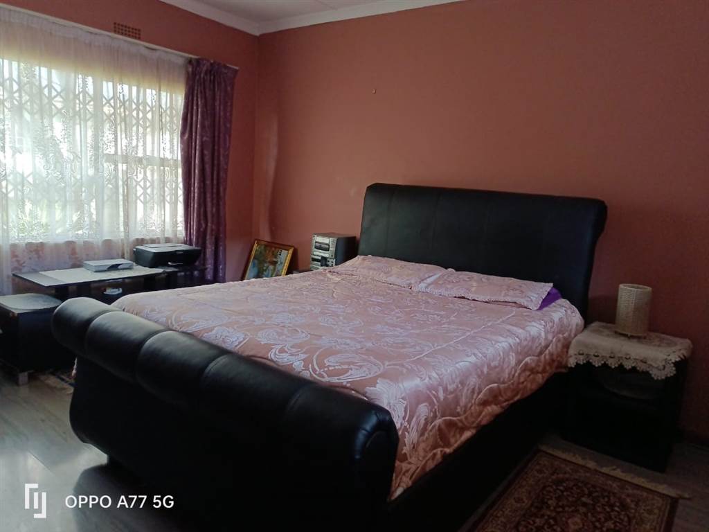 4 Bed House in Butterworth photo number 22