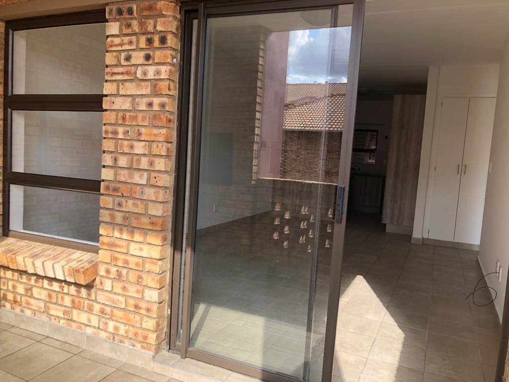 2 Bed Apartment in Raslouw AH photo number 9