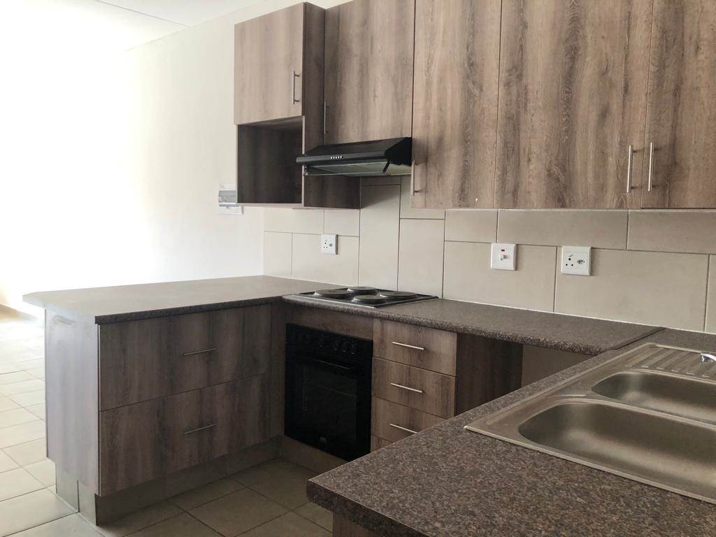 2 Bed Apartment in Raslouw AH photo number 3