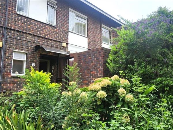 2 Bed Townhouse in Bedford Gardens