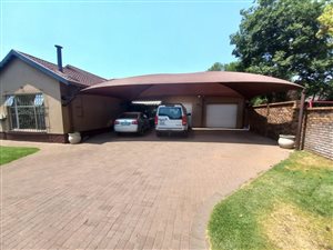3 Bed House in Golf Park