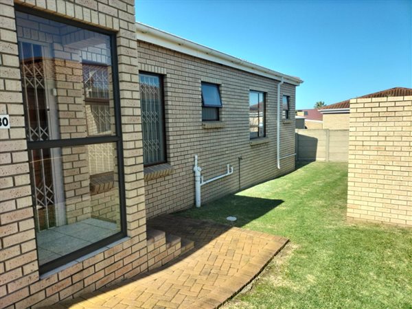 3 Bedroom Townhouse 3 Bedroom Townhouse