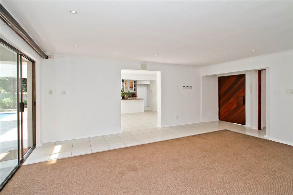 4 Bed House in Hurlingham Manor photo number 10