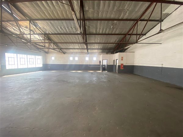 375  m² Industrial space