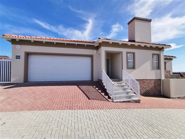3 Bedroom Townhouse 3 Bedroom Townhouse