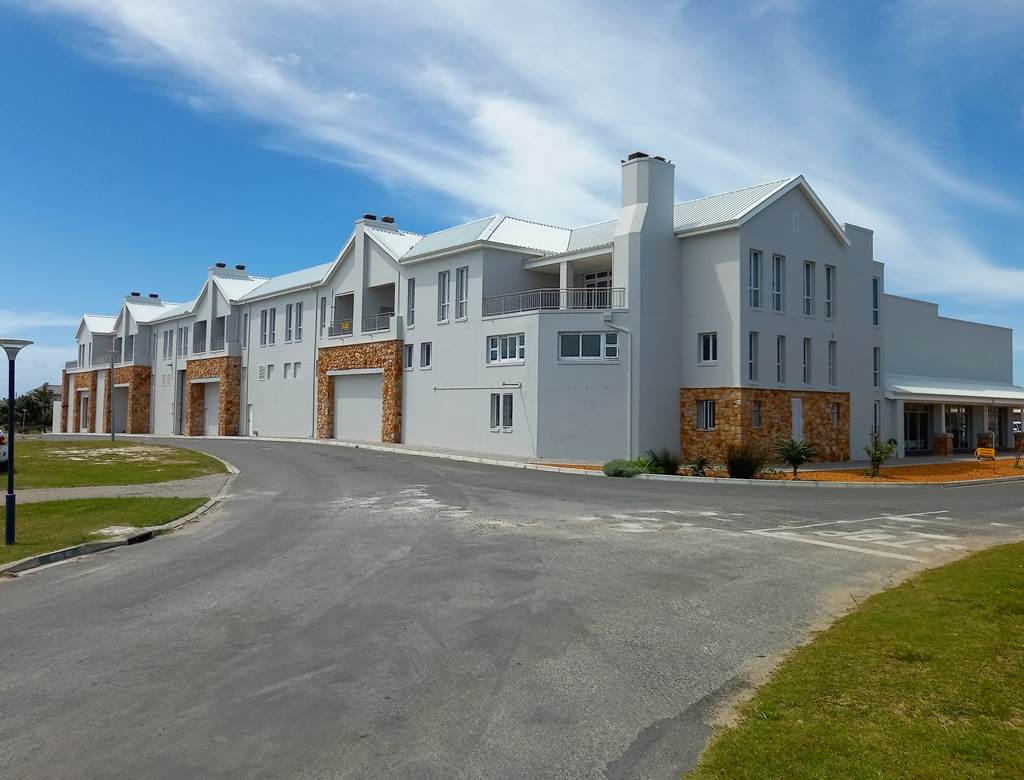 3 Bed Apartment in Struisbaai photo number 4
