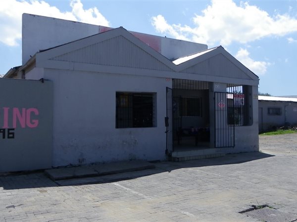 300  m² Retail Space in Harrismith