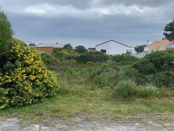 874 m² Land available in Pearly Beach
