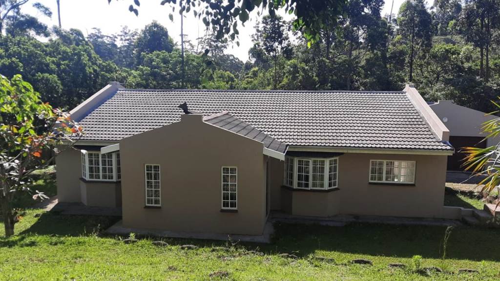 4 Bed House in Uvongo photo number 1