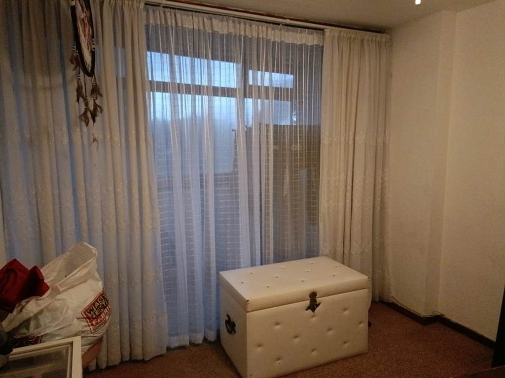 3 Bed Apartment in Doonside photo number 12