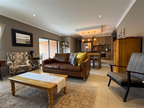 3 Bedroom Townhouse 3 Bedroom Townhouse