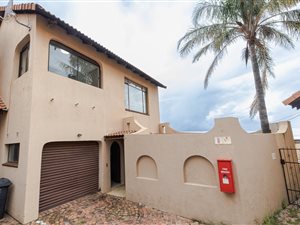 Townhouse in Halfway Gardens